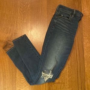 Used womens Anerican Eagle high rise skinny jeans